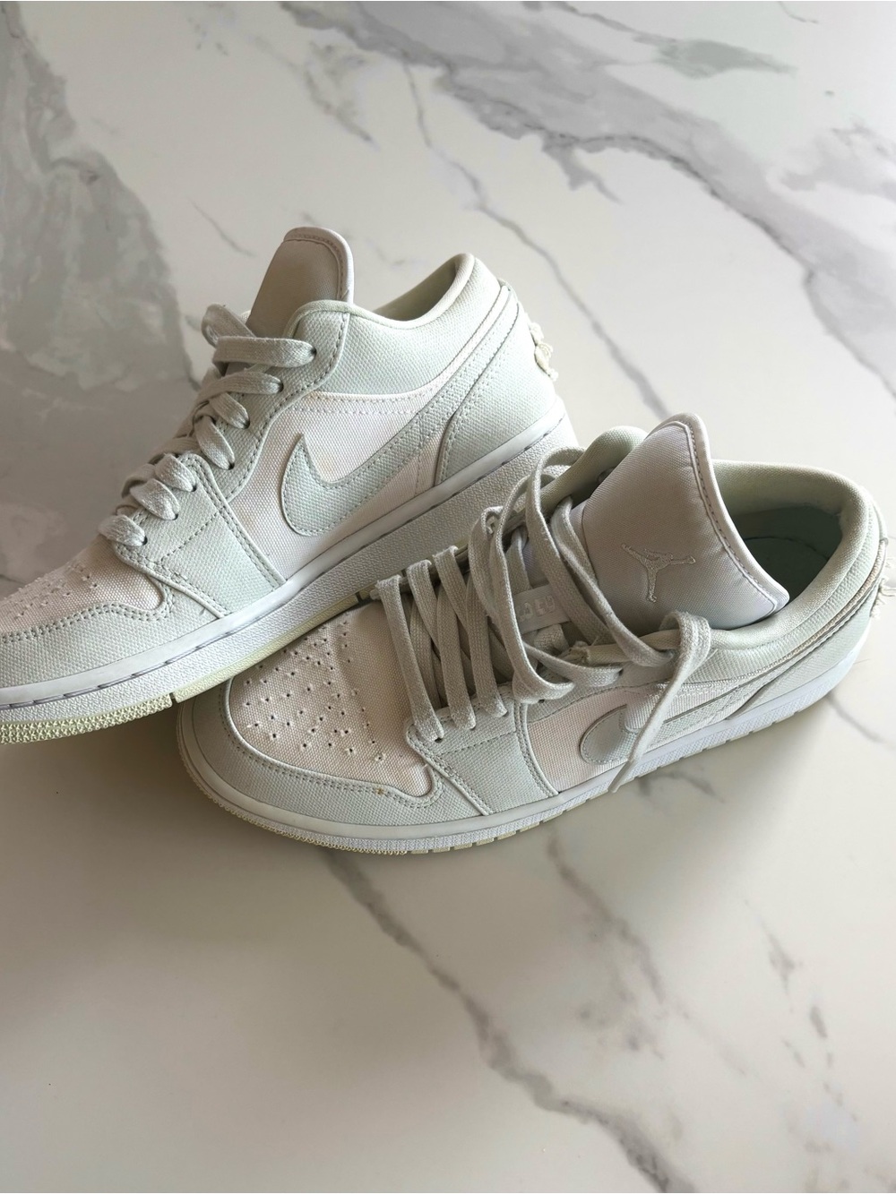 Nike Women's Low-Top Sneakers in Off-White/Cream